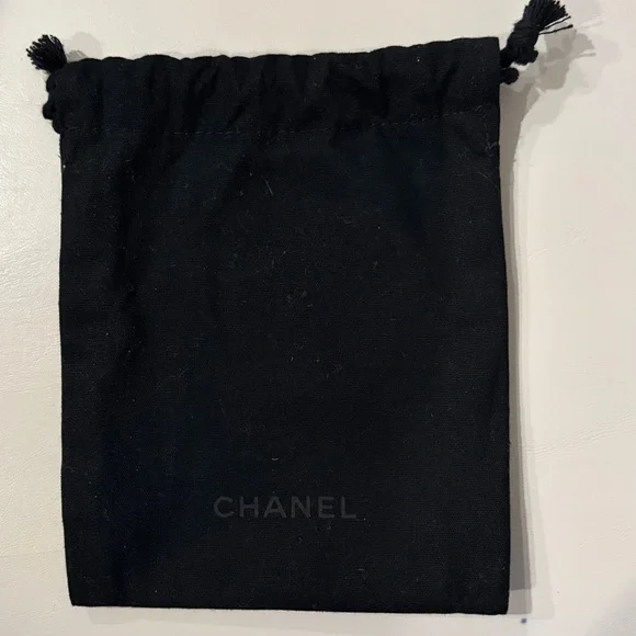 NIB CHANEL Black Compact Dual Mirror Blk Drawstring Logo Pouch Dustbag 4 ITEMS - Picture 11 of 16